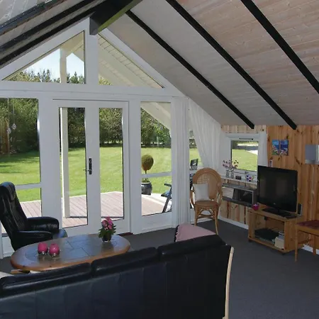 Feriehus Three-bedroom Holiday In